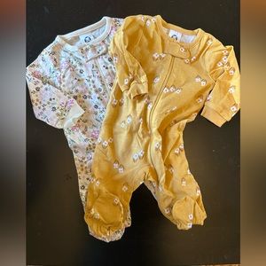 NWOT Gerber newborn pajama set